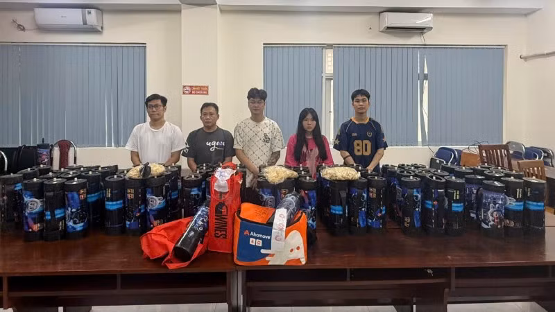 Các đối tượng (từ trái qua): Huỳnh Đức Huy, Huỳnh Anh Thư, Lưu Văn Hạnh, Đoàn Phan Thanh Duy, Đoàn Phan Thanh Huy. (Ảnh: Công an cung cấp)