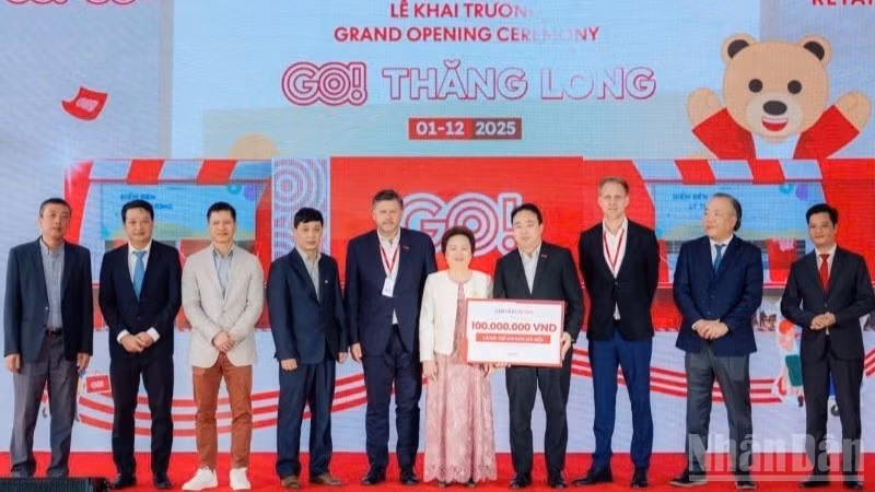 Tập đoàn Central Retail Việt Nam đã công bố khoản tài trợ hàng nhu yếu phẩm trị giá 100 triệu đồng cho Làng trẻ em SOS Hà Nội.