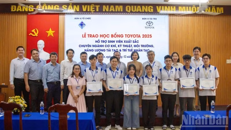 ndo_br_chuong-trinh-trao-tang-hoc-bong-toyota-danh-cho-sinh-vien-nam-2025-2-27.jpg