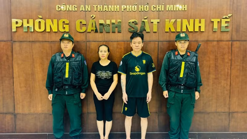 Các đối tượng tại cơ quan chức năng.