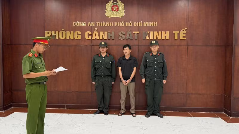 Bị can Trần Quang Vũ tại cơ quan chức năng. 