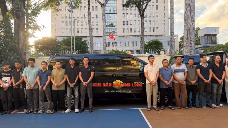 Các bị can tại cơ quan chức năng. (Ảnh: Công an cung cấp)
