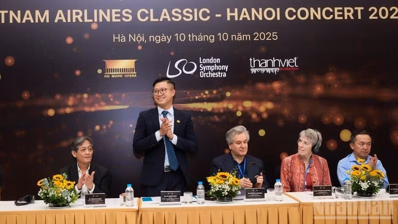 Chương trình Vietnam Airlines Classic-Hanoi Concert 2025 hứa hẹn sẽ là điểm nhấn nghệ thuật giàu cảm xúc cho khán giả Thủ đô trong mùa thu này.