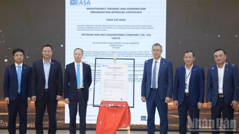 Lần đầu tiên tại Việt Nam, VAECO đạt chứng nhận EASA Part 47, đánh dấu bước tiến quan trọng nâng cao năng lực đào tạo nhân lực kỹ thuật của ngành hàng không theo các tiêu chuẩn quốc tế.