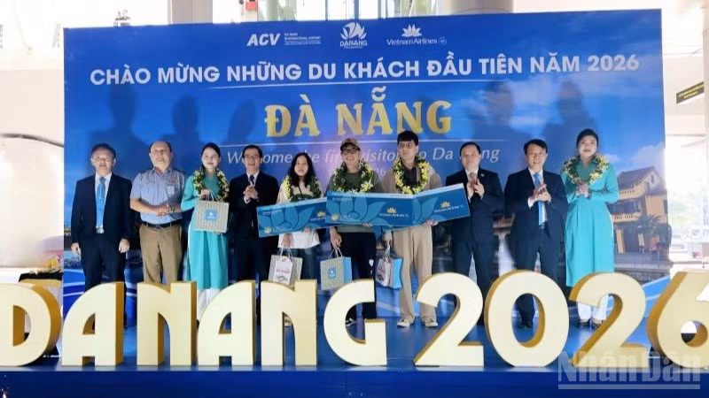 ndo_br_21-da-nang-chao-don-nhung-du-khach-dau-tien-cua-nam-2026-trong-niem-vui-han-hoan-rang-ro-26.jpg