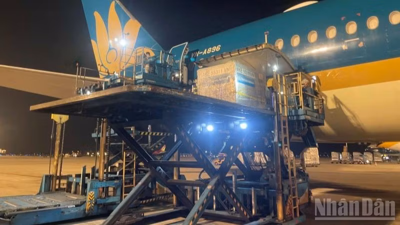 ndo_br_8-moi-chuyen-bay-dac-biet-la-mot-su-menh-quoc-gia-cua-vietnam-airlines-4093.jpg