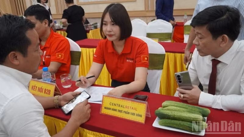 Sở Công thương tỉnh Hà Tĩnh phối hợp Tập đoàn Central Retail Việt Nam tổ chức Hội nghị kết nối cung-cầu, thúc đẩy tiêu thụ sản phẩm của tỉnh với Hệ thống siêu thị GO! của tập đoàn.