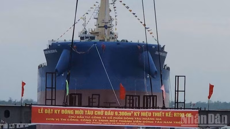 Nam Triệu hạ thủy thành công tàu hàng trọng tải 65.000DWT số 2 mang tên Trường Minh 02 cho Công ty cổ phần Công nghiệp tàu thủy Đông Bắc.