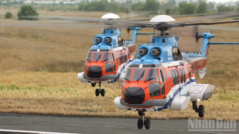 Trực thăng Airbus H225 do Tổng Công ty Trực thăng Việt Nam đặt mua, nhằm hỗ trợ hoạt động khai thác năng lượng ngoài khơi.