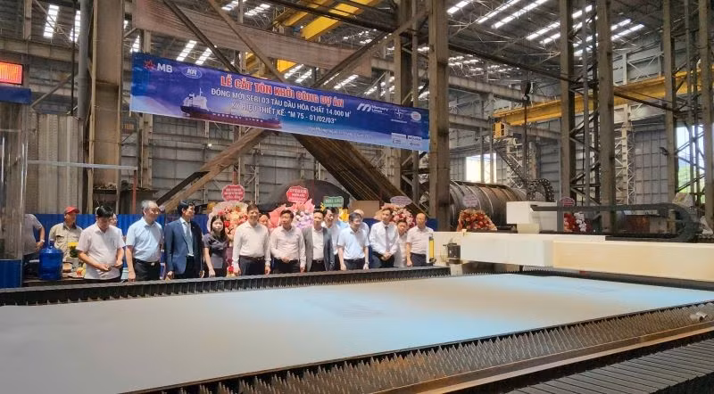 Lễ cắt tôn, khởi công đóng mới series 3 tàu dầu-hóa chất 14.000m³.