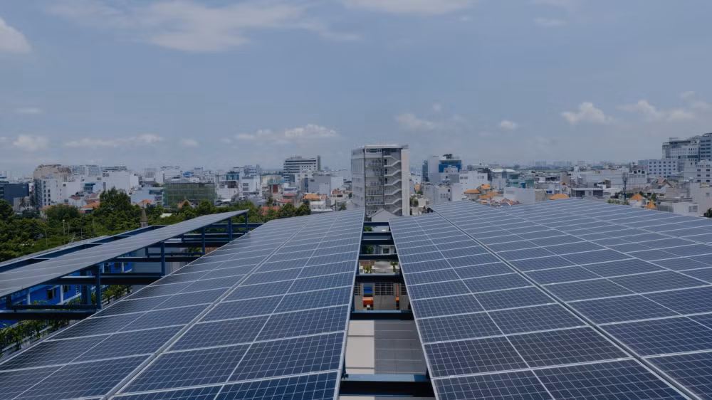Ngành điện Thành phố Hồ Chí Minh bổ sung tiện ích trên app EVNHCMC để khách hàng thuận tiện trong tra cứu về điện mặt trời mái nhà. (Ảnh: CTV)