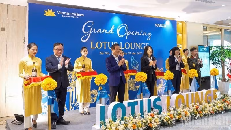 ndo_br_6-viec-dua-phong-khach-bong-sen-t2-noi-bai-vao-khai-thac-khang-dinh-cam-ket-nang-cao-chat-luong-dich-vu-va-trai-nghiem-dong-bo-cua-vietnam-airlines-4227.jpg