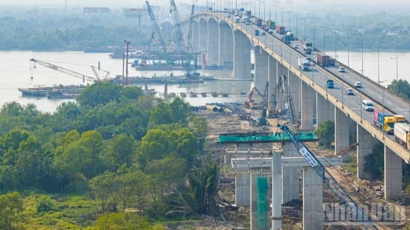 ndo_br_hoat-dong-thi-cong-phia-dong-nai-dien-ra-nhon-nhip-7655.jpg