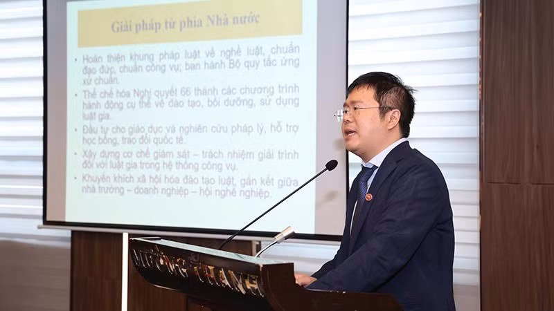 dai-bieu-phat-bieu-2.jpg