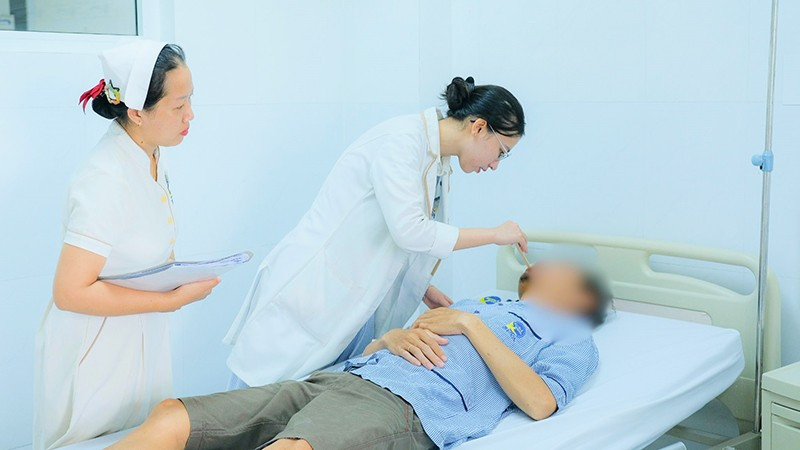 Nẹp vít hàm mặt qua đường rạch trong khoang miệng giúp bảo tồn khớp nhai và tính thẩm mỹ Nẹp vít hàm mặt qua đường rạch trong khoang miệng giúp bảo tồn khớp nhai và tính thẩm mỹ