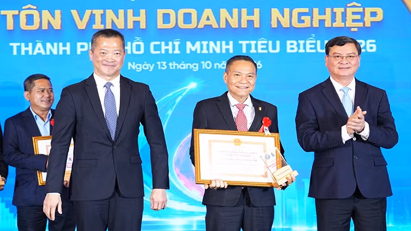 vinh-danh-dn.jpg