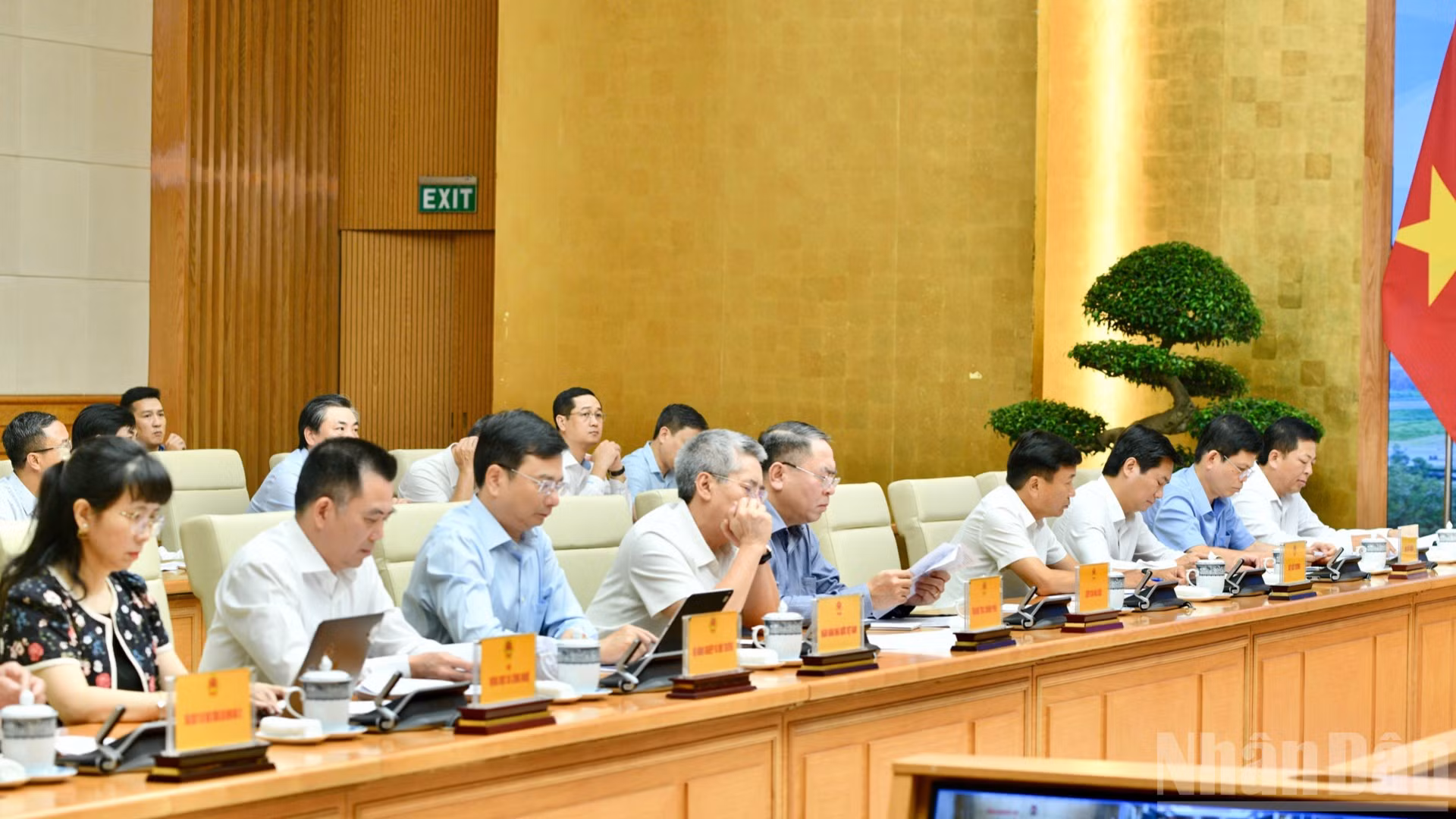 Lãnh đạo các bộ, ngành, đại biểu tham dự hội nghị.