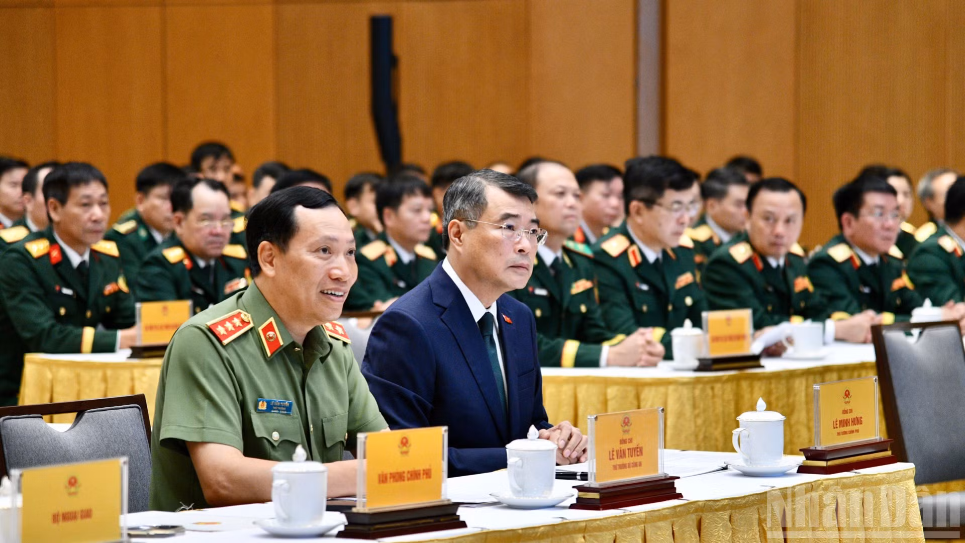 ndo_br_a7-5190.jpg