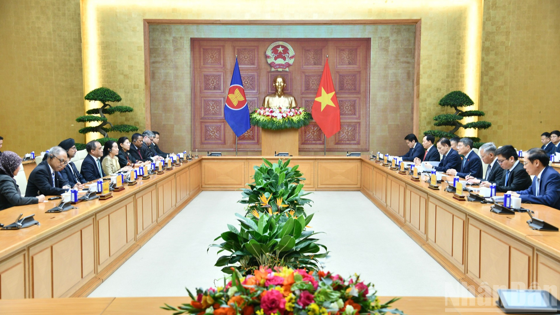 Quang cảnh buổi tiếp. (Ảnh: THANH GIANG)