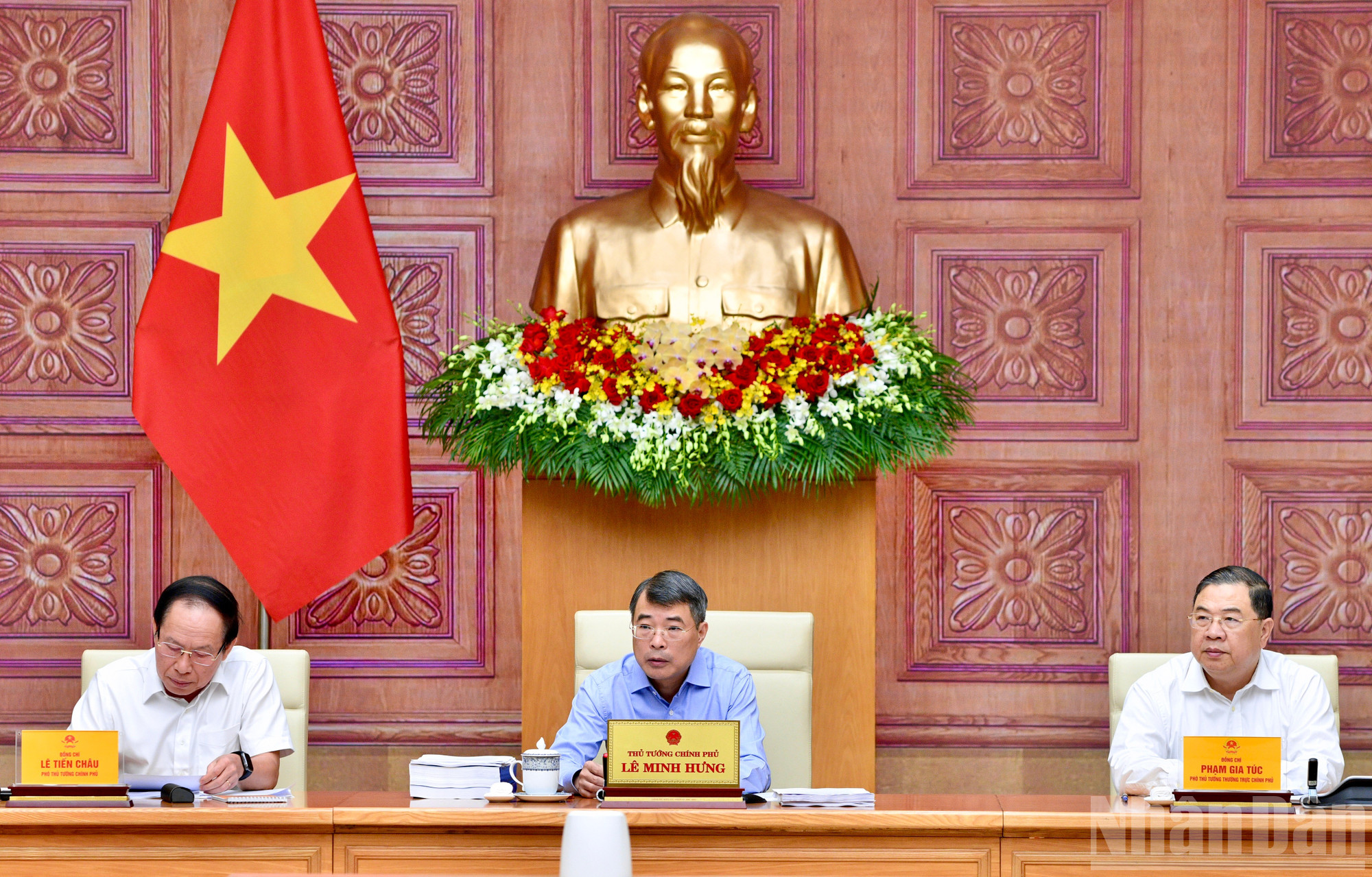 Thủ tướng Ch&iacute;nh phủ L&ecirc; Minh Hưng chủ tr&igrave; cuộc họp. (Ảnh: THANH GIANG)