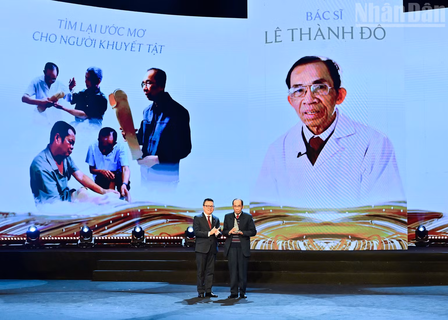 ndo_tr_phung-su.jpg