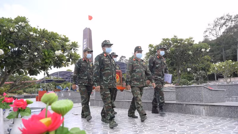 An Giang hoàn thành 100% kế hoạch lấy mẫu sinh phẩm hài cốt liệt sĩ. (Ảnh: PHƯƠNG VŨ)