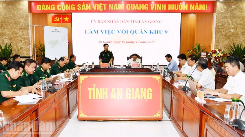 Quang cảnh buổi làm việc.