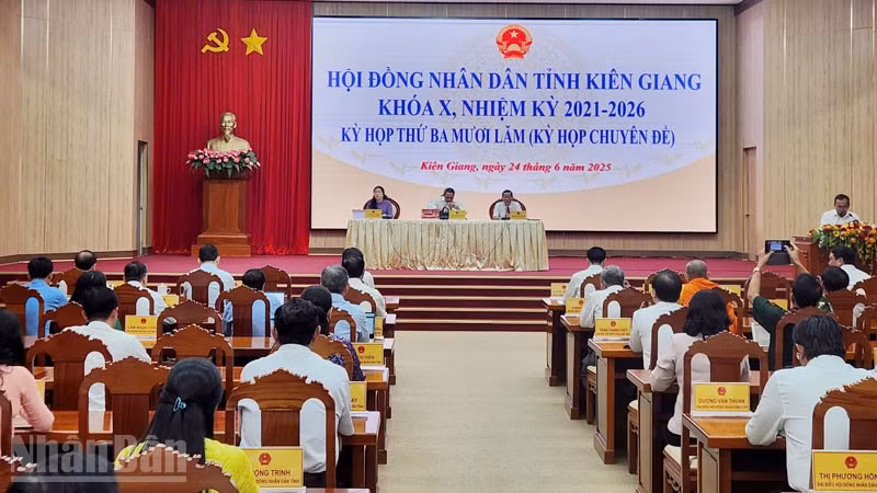 Quang cảnh kỳ họp.