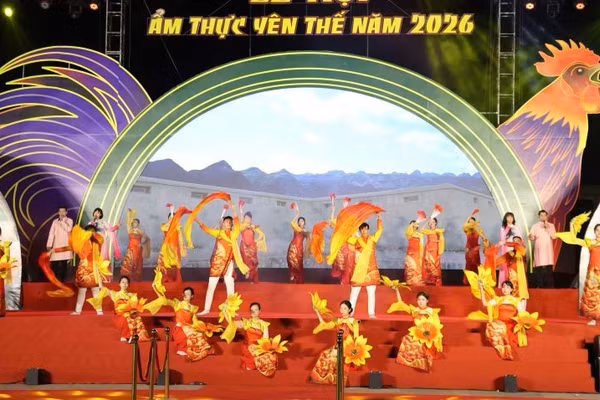 Chương trình nghệ thuật tôn vinh vùng đất Yên Thế. (Ảnh: ĐH)