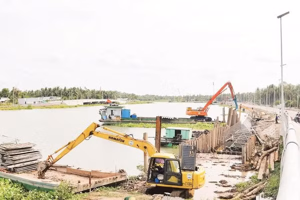 Công trình thuộc dự án hạ tầng hồ chứa nước ngọt dọc bờ sông Láng Thé bảo đảm an ninh nguồn nước cho các xã, phường ven biển của tỉnh Vĩnh Long.