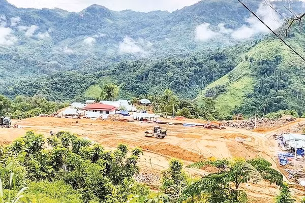Toàn cảnh Khu dân cư Loong Póc mới ở xã Nam Trà My, thành phố Đà Nẵng.