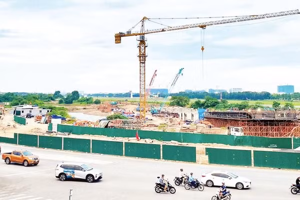 Dự án cầu Trần Hưng Đạo đang được tích cực thi công.