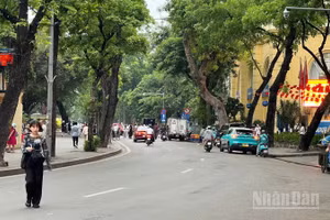 Hà Nội áp dụng thí điểm vùng phát thải thấp ở trung tâm Hà Nội từ ngày 1/7/2026.