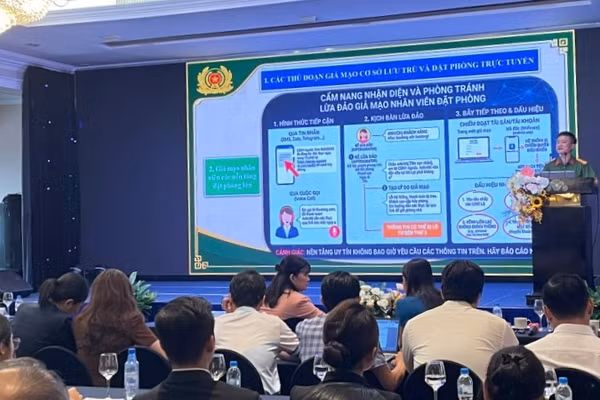 Quang cảnh buổi tập huấn. (Ảnh: Sở Du lịch cung cấp)