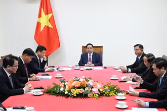 Thủ tướng Phạm Minh Chính điện đàm với Thủ tướng Vương quốc Campuchia Samdech Moha Bovor Thipadei Hun Manet.