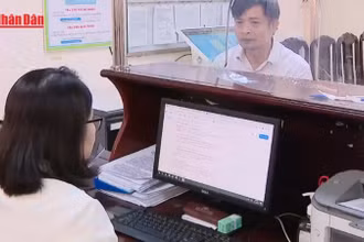 [Video] Giữ nguyên mức đóng BHYT 4,5% lương cơ sở với nhóm tự đóng