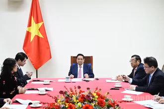 Thủ tướng Phạm Minh Chính điện đàm với Tổng thống Angola João Manuel Gonçalves Lourenço.