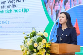 Bà Lê Bùi Thị Mai Uyên, Phó Tổng Giám đốc Nestlé Việt Nam phát biểu tại hội thảo.
