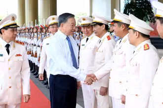 Tổng Bí thư, Chủ tịch nước Tô Lâm thăm và làm việc tại Trung tâm Kỹ thuật nghiệp vụ, Bộ Công an. (Ảnh: ĐĂNG KHOA)