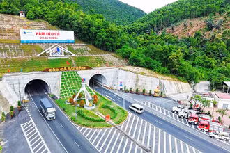 Công trình hầm đường bộ qua Đèo Cả.