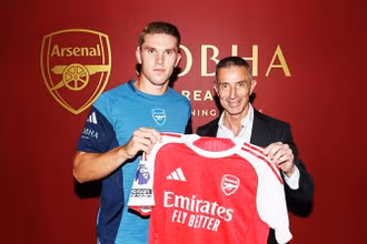 Gia nhập Arsenal, tân binh Viktor Gyokeres sẽ mang số 14, số áo từng thuộc về huyền thoại Thierry Henry.