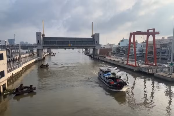 [Video] Gấp rút đưa Cống kiểm soát triều Tân Thuận vận hành thử trong tháng 10