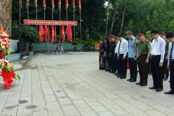[Video] Phú Thọ dâng hương tưởng niệm các Vua Hùng