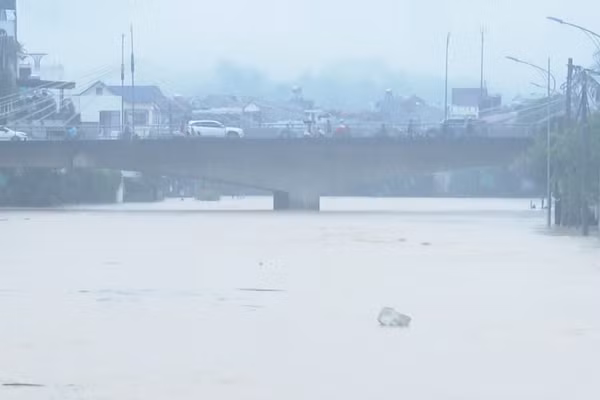 [Video] Báo động lũ trên hạ lưu sông Thương, sông Lục Nam