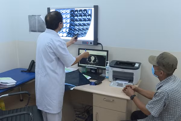 [Video] TP Hồ Chí Minh dự kiến biệt phái bác sĩ về làm giám đốc trạm y tế từ 3-5 năm
