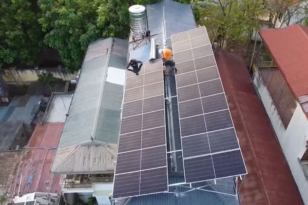 [Video] Hà Nội hỗ trợ tối đa 6 triệu đồng với hộ gia đình lắp điện mặt trời mái nhà