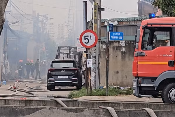 [Video] Cảnh báo nguy cơ cháy nổ trong những ngày mưa ngập kéo dài