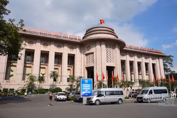 [Video] Ngân hàng Nhà nước yêu cầu giảm lãi suất cho vay tới 2%/năm