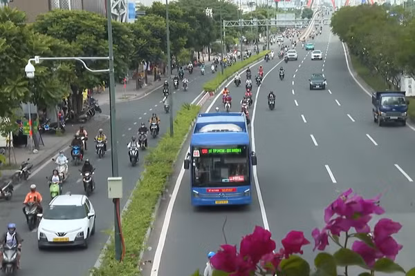 [Video] Hơn 30,6 triệu lượt hành khách sử dụng xe buýt miễn phí sau 3 tháng
