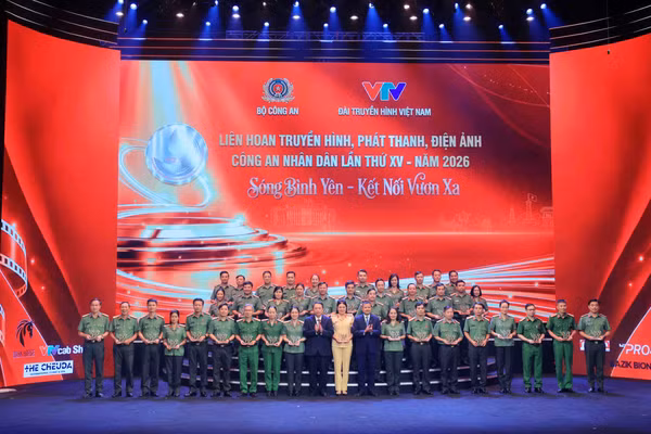 [Video] Khai mạc Liên hoan Truyền hình, Phát thanh, Điện ảnh CAND lần thứ XV